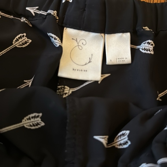 Anthropologie arrow shorts 🏹 - Picture 2 of 14